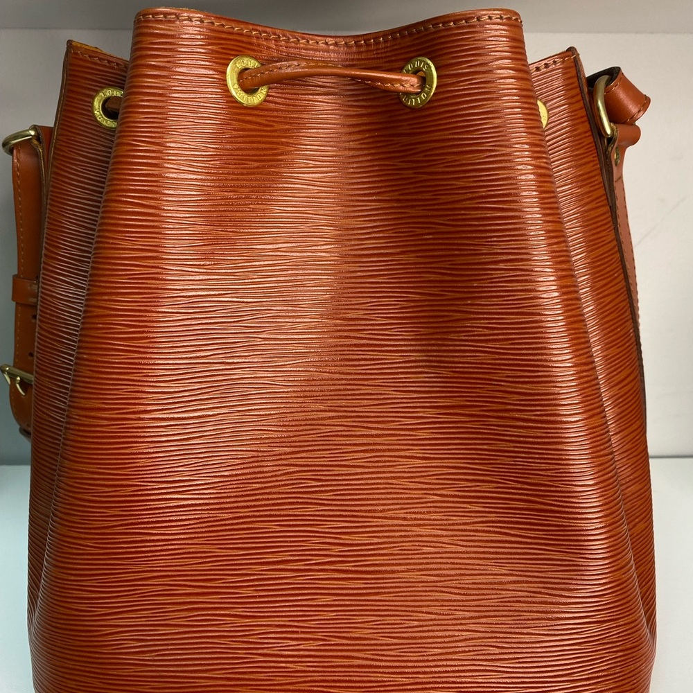 Louis Vuitton Brown Noe Epi Leather Bag - Picture 6 of 13